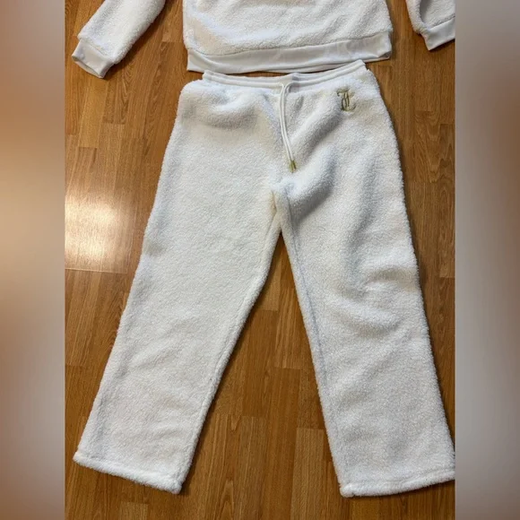 Juicy Couture Pajama Set Womens Sz XL Fuzzy Ivory Gold Logo